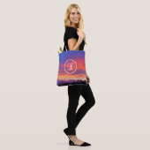 Monogram Sinaasappel Blauw Geel Zonsondergang Kust Tote Bag (Op model)