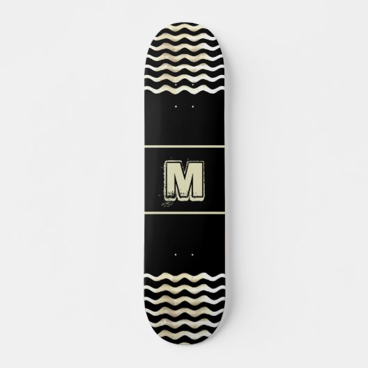 Monogram skateboard met golven op zwart (Voorkant)
