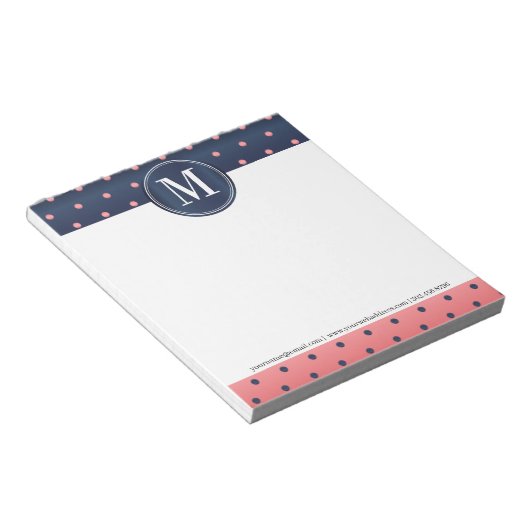 Monogram Slate Blue en Coral Polka Dots Notitieblok (Schuin)