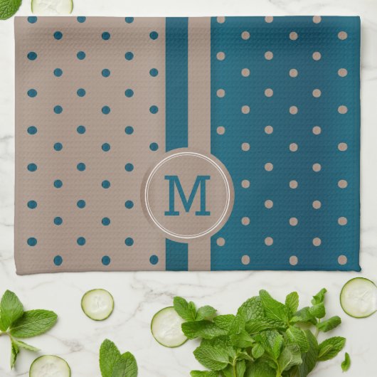 Monogram Slate Blue en Tan Polka Dot Theedoek (Gevouwen)