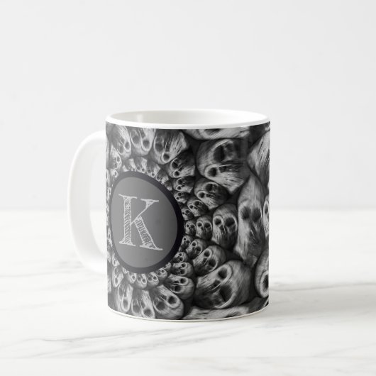 Monogram Spooky Skulls Abstract zwart-wit Koffiemok (Voorkant links)