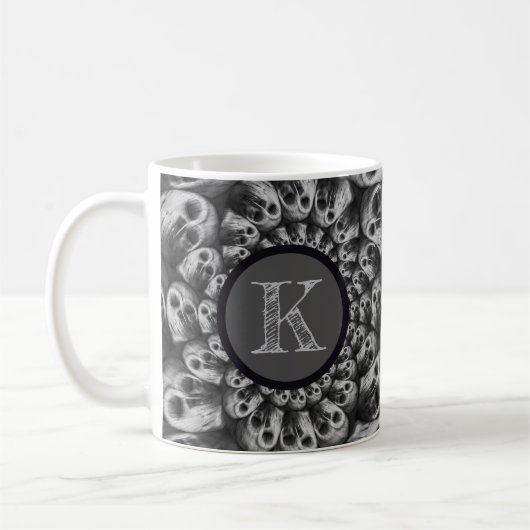 Monogram Spooky Skulls Abstract zwart-wit Koffiemok (Links)