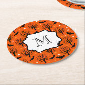 Monogram Spooky Trees en Bats Halloween Pattern Ronde Kartonnen Onderzetter (Gebogen)