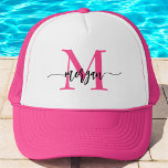 Monogram Stijlvol Modern Hot Pink Trucker Pet<br><div class="desc">Maak je look helemaal af met onze Monogram Stijlvolle Modern Hot Pink Trucker Hat! Dit pet heeft een levendig roze ontwerp en is gepersonaliseerd met uw monogram in een strak, modern lettertype. Het voegt een chique, aangepaste toets toe aan uw stijl. De ademende mesh-rug en de verstelbare kliksluiting zorgen voor...</div>