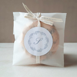 Monogram Stofblauw Krans Klassiek Schrift Trouwen Ronde Sticker