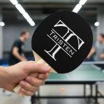 Monogram Tafeltennisbatje<br><div class="desc">Dit ontwerp kan op het gebied worden gepersonaliseerd dat door de foto en/of tekst te veranderen wordt verstrekt. Of het kan worden aangepast door te klikken deze Sjabloon personaliseert en dan de klik te kiezen om verdere optie aan te passen en de kleur van de achtergrond te schrappen of te...</div>