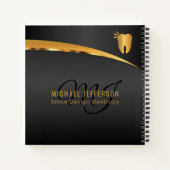 Monogram tandheelkundig kantoor - zwart en goud notitieboek (Achterkant)