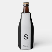Monogram Twee Tone Modern Zwart en Lichtgrijs Flesjeskoeler (Fles Voorkant)