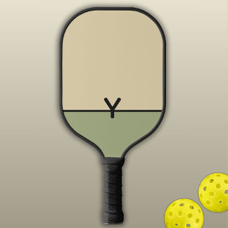 Monogram tweekleurig zand en salie met zwart pickleball paddle
