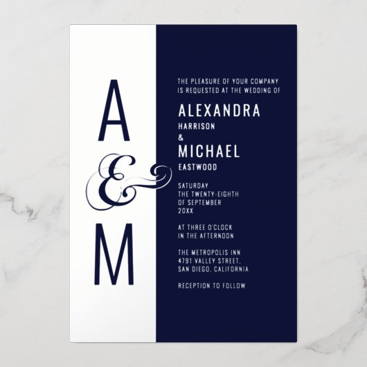 Monogram Typografie Navy Blue Silver Wedding Folie Uitnodiging (Voorkant)