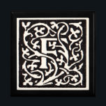 Monogram van de Nieuwe Titel Cadeaudoosje<br><div class="desc">Art nouveau Letters - Monogrammen van de Arts & Crafts Movement. Deze letter F is een prachtig robuust monogram dat in 1901 werd gemaakt en in een set boeken werd gepubliceerd. Het monogram F wordt omringd door een prachtig, met de hand getekend wijnstokpatroon, heel erg in de stijl van de...</div>