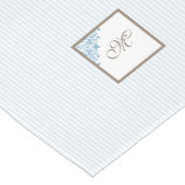 Monogram van het Manuscript Blue Stripe Fleur de L Medium Tafelloper (Hoek)