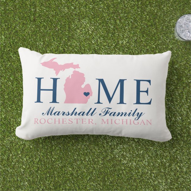 Monogram van Michigan Home Navy en Pink Custom Fam Buitenkussen (Gras)
