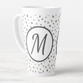 Monogram veelkleurige luipaard print latte mok (Linkerhoek)