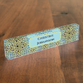 Monogram Victoriaans Golden Trim Aqua Achtergrond Naambordje (Zijkant)