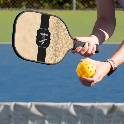 Monogram voor goudmakreel pickleball paddle (Insitu)