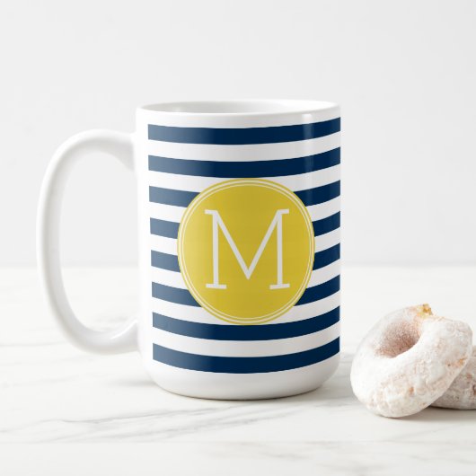 Monogram voor zeemacht en wit gestreepte trilpatro koffiemok (Met donut)