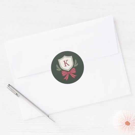 Monogram Wapenschild Groen Rode Kerst Envelopezege Ronde Sticker (Envelop)