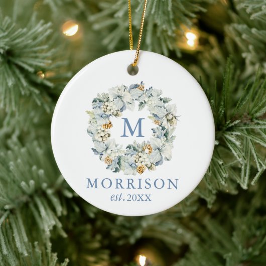 Monogram Waterverf Dusty Blue Floral Wreate Keramisch Ornament (Boom)