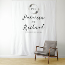 Monogram Waterverf Floral Wedding Backdrop