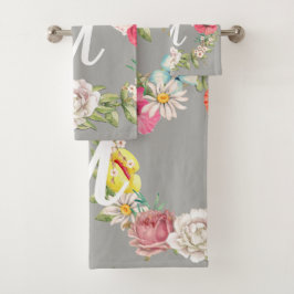 Monogram Waterverf Floral Wreath Bad Handdoek