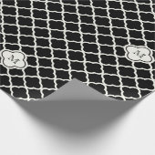 Monogram White en Black Quatrefoil Pattern Weddens Cadeaupapier (Hoek)