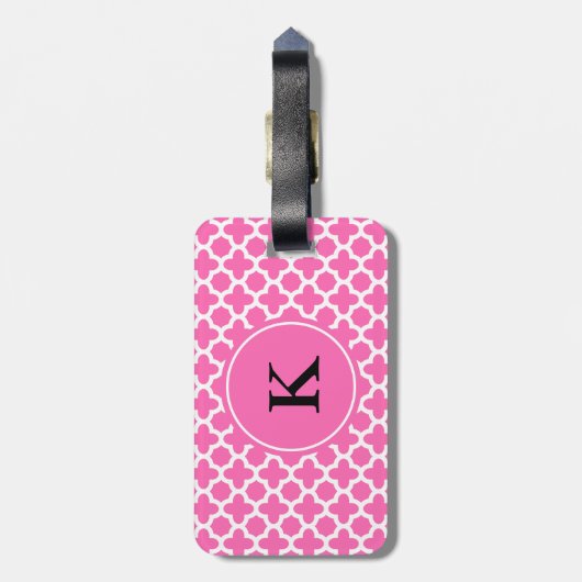Monogram White op Hot Pink Quatrefoil Patroon Bagagelabel (Achterkant verticaal)