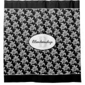 Monogram White Tribal Turtle Pattern Over Black Douchegordijn (Voorkant)