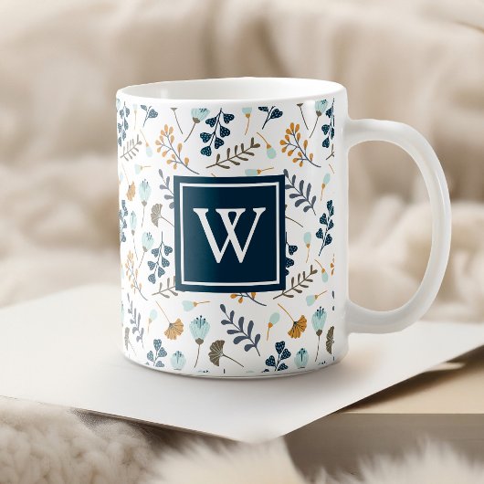 Monogram Winter Floral Botanische marine Koffiemok
