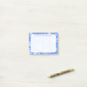 Monogram Winter Sneeuwvlokken op Korensgeelblauw Post-it® Notes (Op bureau)