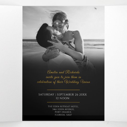 Monogram wit bruin bruinktbruinbruidegaal, optie R Drieluik Uitnodiging (Binnenkant midden)