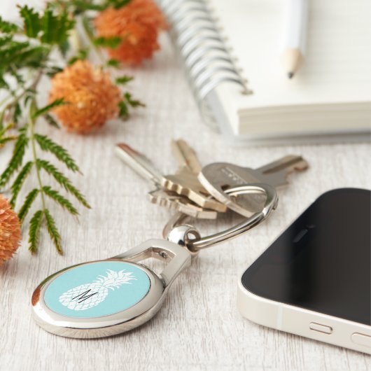 Monogram witte ananas op elke achtergrondkleur sleutelhanger (Zijkant)