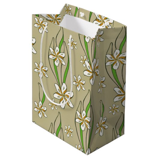 Monogram witte bloemenbeige achtergrond medium cadeauzakje (Achterkant Gekanteld)