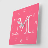 Monogram witte cijfers op roze wcn vierkante klok (Hoek)