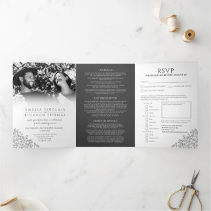 Monogram witte monotone bladeren all-in-one bruilo drieluik uitnodiging