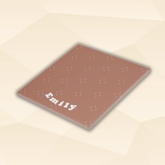 Monogram witte pijl op mocha mousse achtergrond | tegeltje