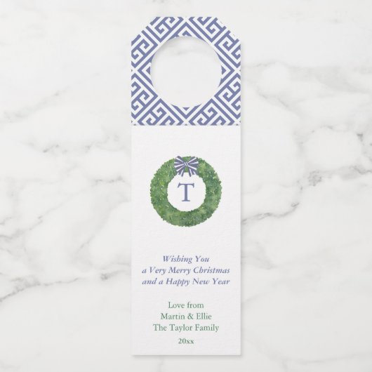 Monogram Wreater Blue White Bow Merry Kerstmis Flessenhanger (Voorkant)