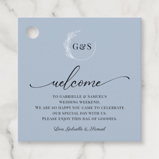 Monogram Wreath Dusty Blue Welcome Bag Bedankjes Labels (Voorkant)