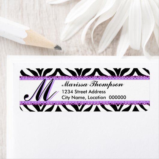 Monogram Zebraprint en Paarse Kant Etiket (Insitu)