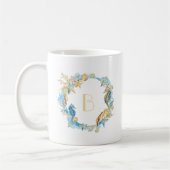Monogram zee en Beach Blue Gold Koffiemok (Links)