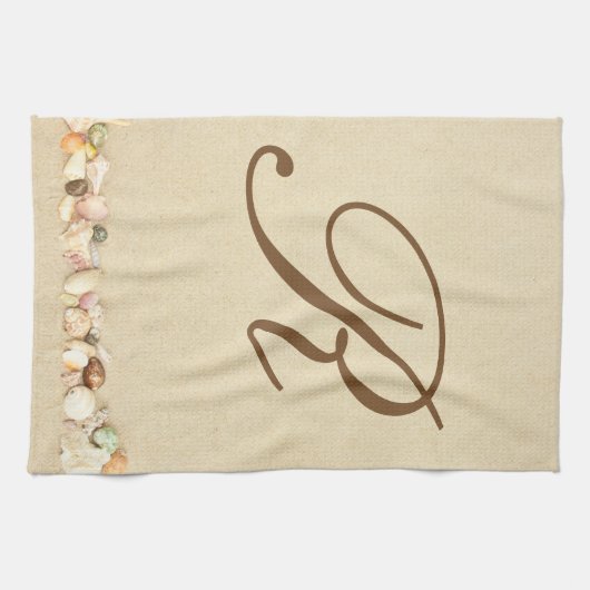 Monogram zeeschells op strand zand gepersonaliseer theedoek (Horizontaal)