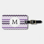 Monogram Zigzag Chevron Patroon in Paarse Bagagelabel (Voorkant horizontaal)