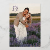 Monogram zilveren paarse bruiloft repetitie diner folie uitnodiging (Achterkant)