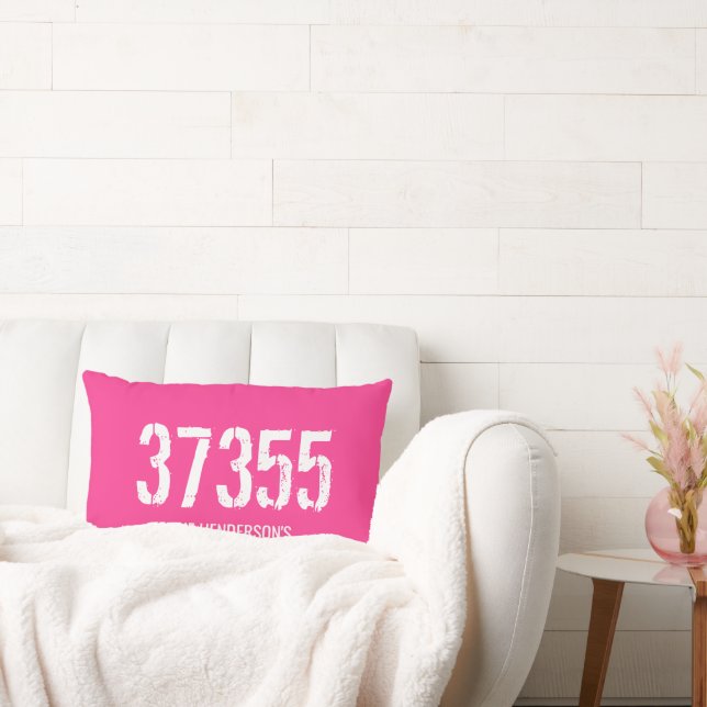 Monogram Zip Code Roze Witte Familienaam Kussen (Bank)