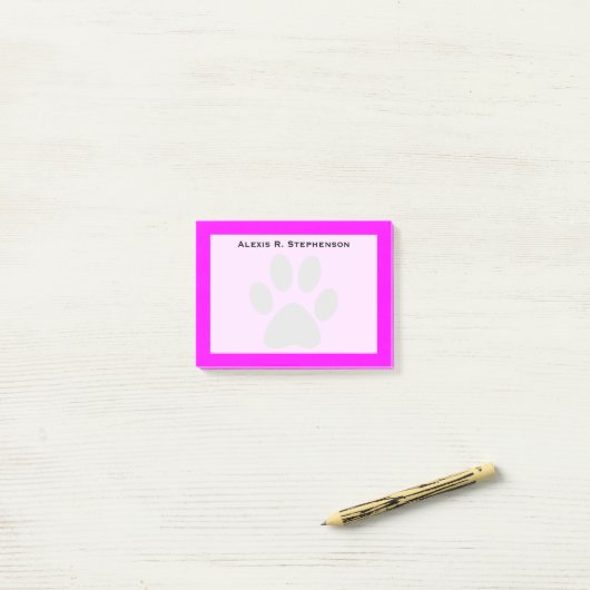 Monogram Zwart Animal Paw Print Roze Post-it® Notes (Op bureau)