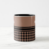 Monogram zwart bruin houndstooth naam tweekleurige koffiemok (Center)