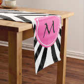 Monogram zwart en wit en warmroze Zebra afdrukken Lange Tafelloper (Voorbeeld)