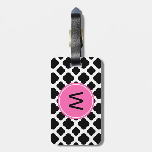 Monogram zwart en wit Quatrefoil met Hot Pink Bagagelabel (Achterkant verticaal)