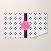 Monogram zwart en witte poka dot met warmroze bad handdoek (Handdoek)