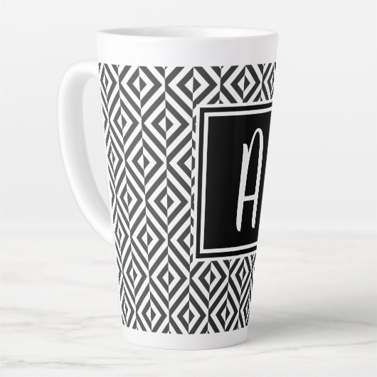 Monogram Zwart & Wit Diamant Patroon Latte Mok (Linkerhoek)